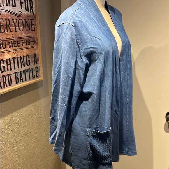 Blue Boxy 3/4 Sleeve  cardigan with Cuffed Neckline Jess and jane - Picture 6 of 16